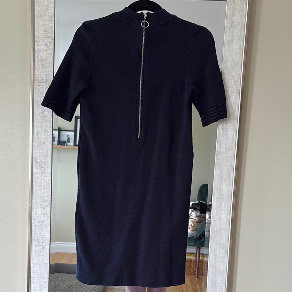 Elegant Navy Blue Knit Dress - Picture 3 of 6